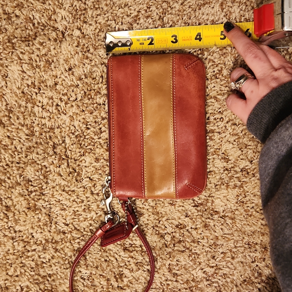 Coach wristlet - Picture 5 of 5